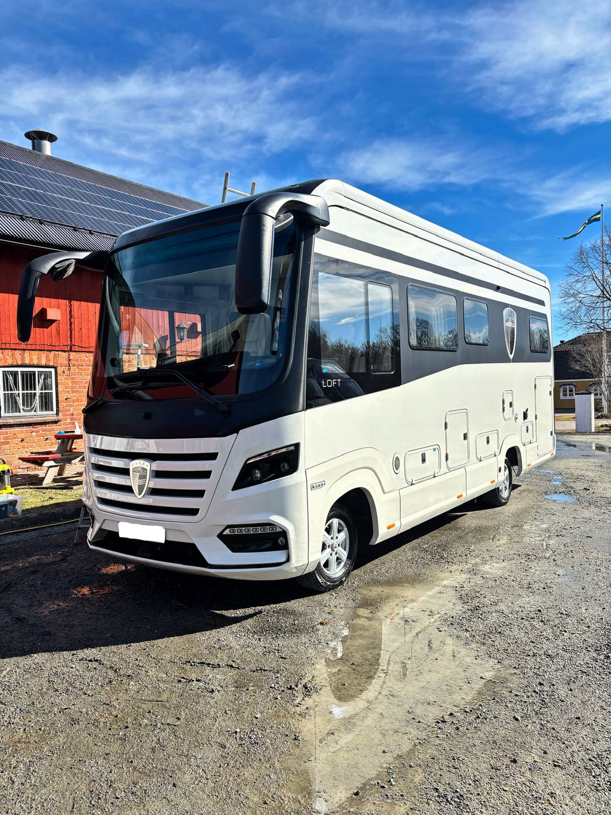 Husbil Concorde Liner front